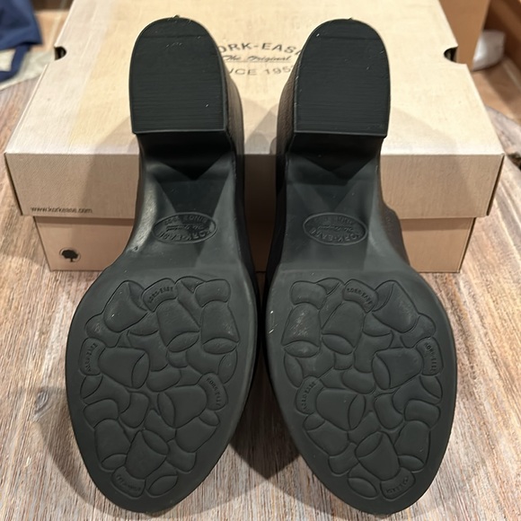 Kork-Ease Black Sandals with Chunky Block Heel - Picture 3 of 5